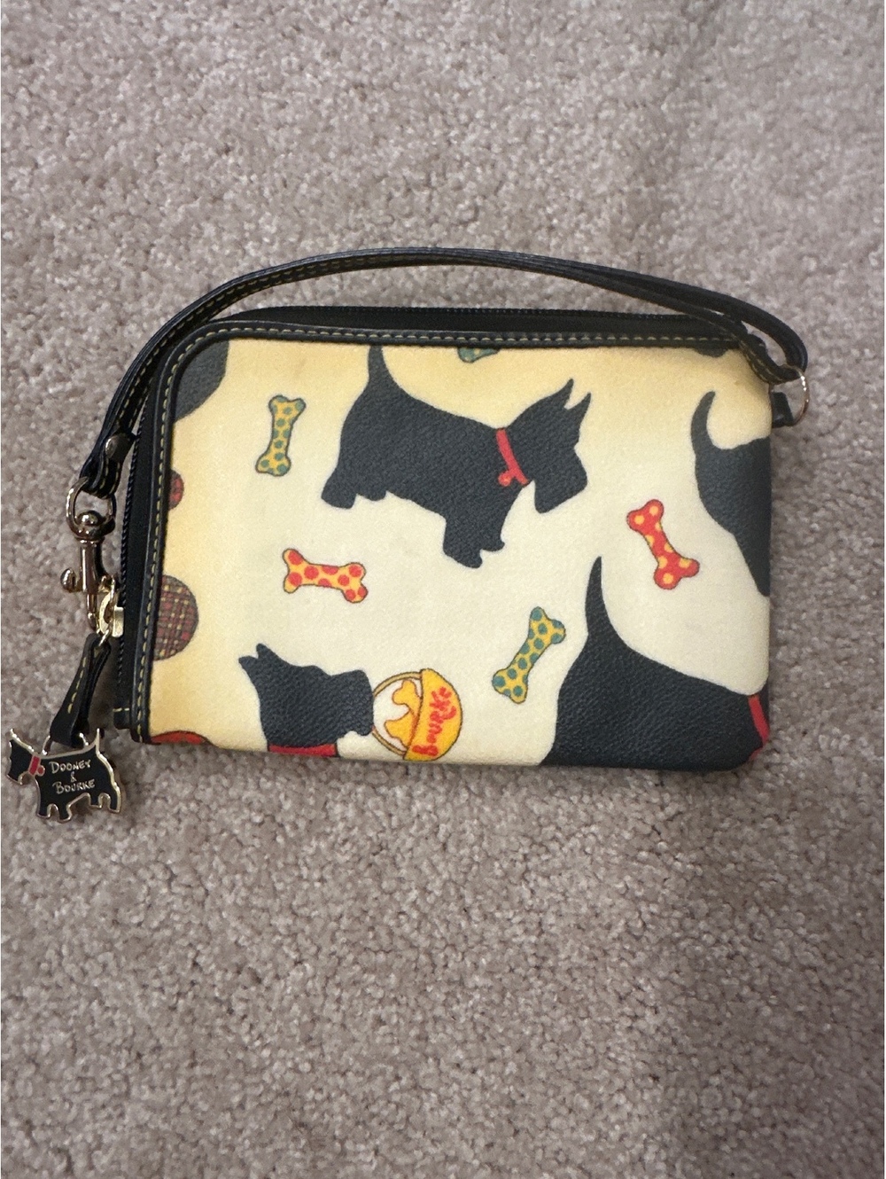 (3)Dooney & Bourke Scottie Dog Zip-Around Wristlet Wallet